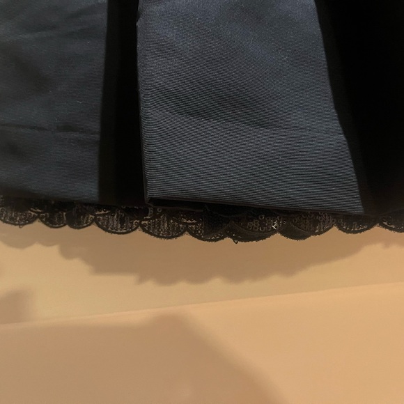 Jason Wu for Target black simple elegant dress - fitted top - pleated skirt - Picture 5 of 6